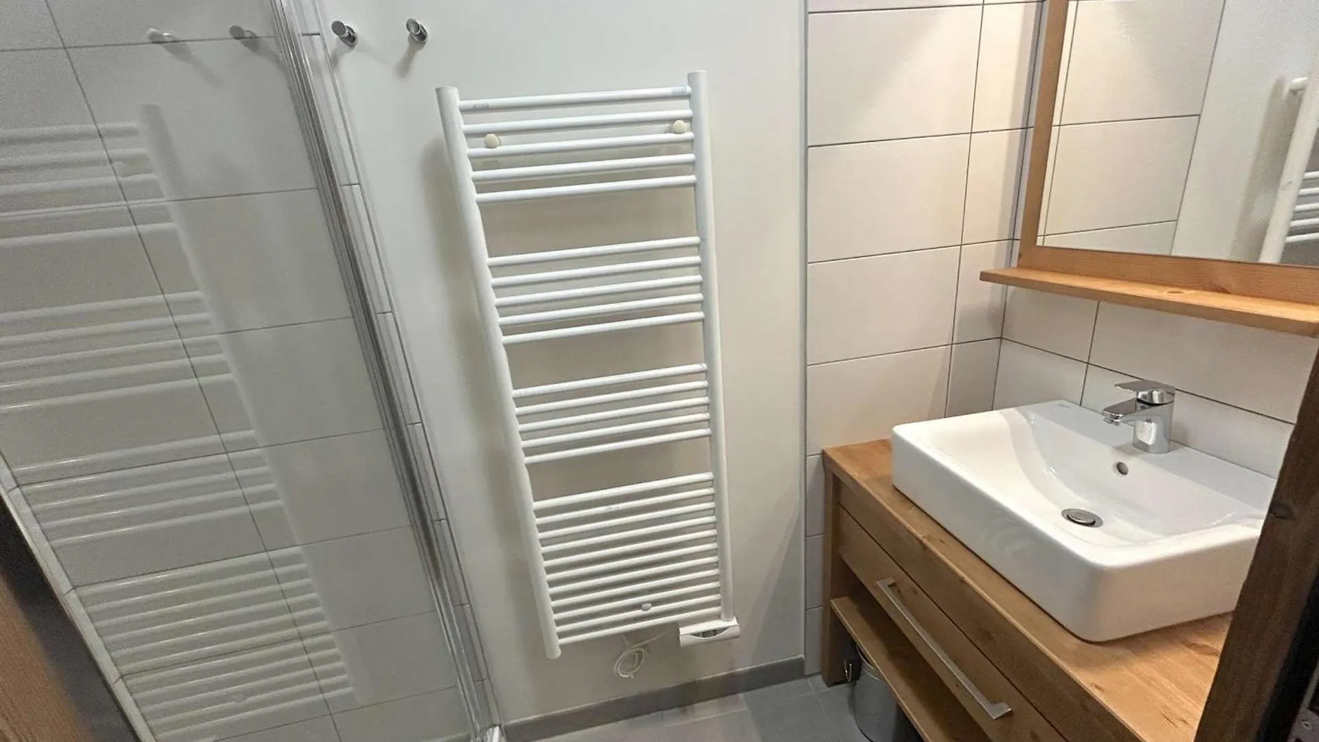 Appartement 3 Pieces Avec Parking Couvert, Proche Commodites - Fr-1-594-331 Hauteluce