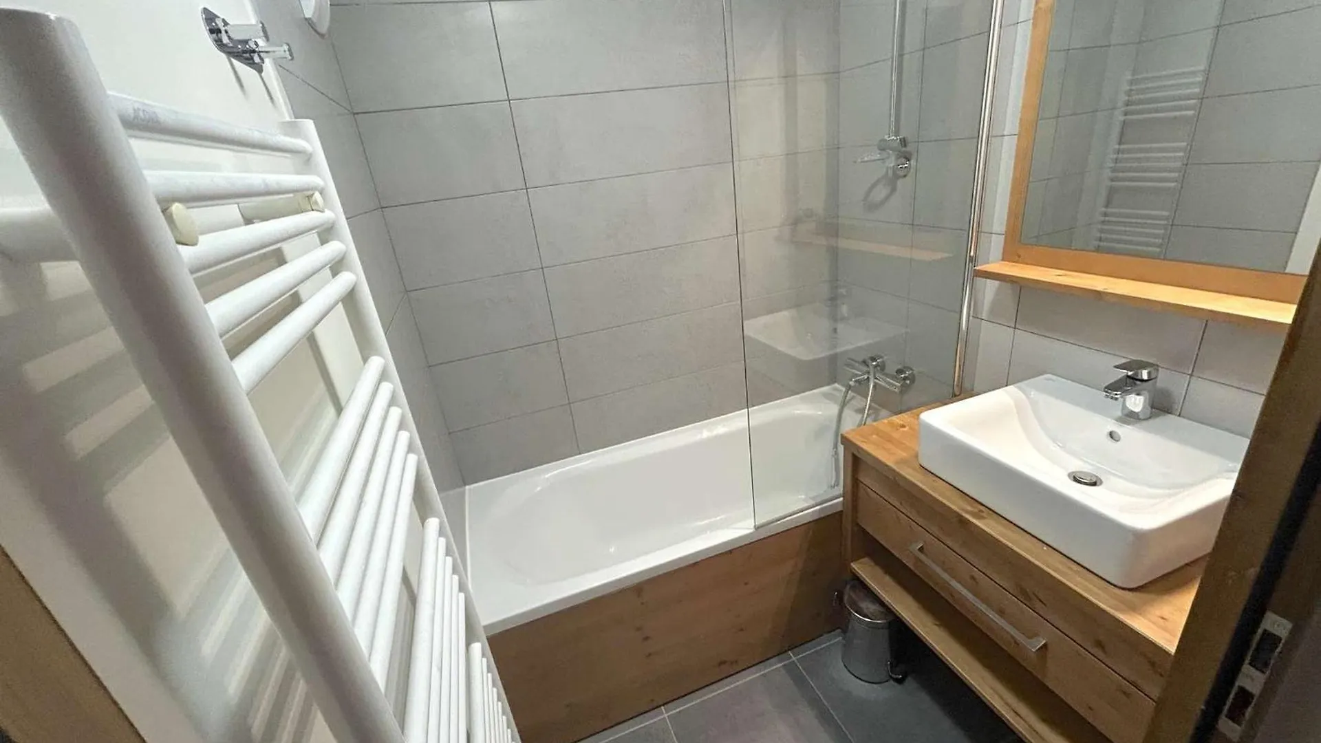 Appartement 3 Pieces Avec Parking Couvert, Proche Commodites - Fr-1-594-331 Hauteluce France